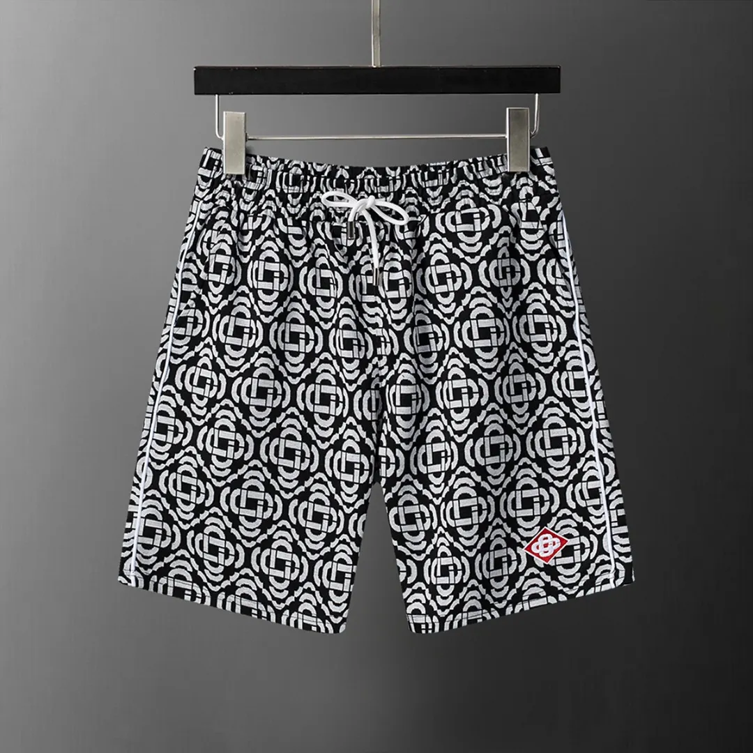 29100# New Arrival casual shorts from the official website for spring and summer 2026. The knitted jacquard fabric is handsome, the fabric is comfortable, the workmanship is rigorous, and the wiring is neat. Good upper body effect·Sizes M-3XL Black